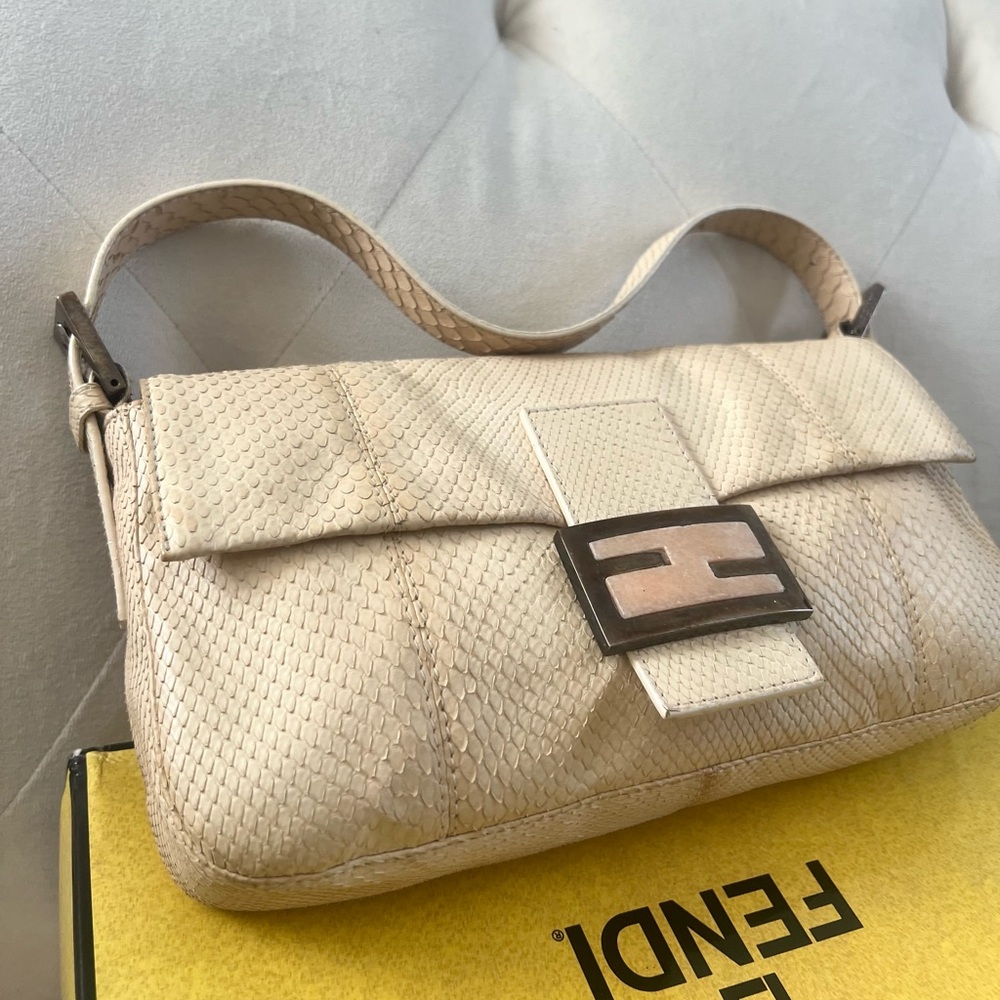 Fendi Snakeskin Baguette Bag - Picture 3 of 14